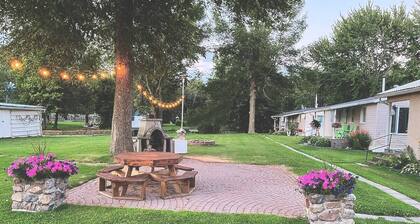 Cottages at Penny's Cove
The Sweet Retreat - Cottage #2