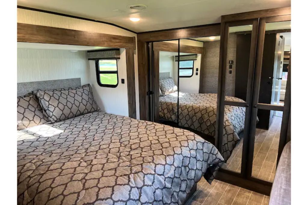 Camping or Glamping you decide! Near Tuscaloosa.