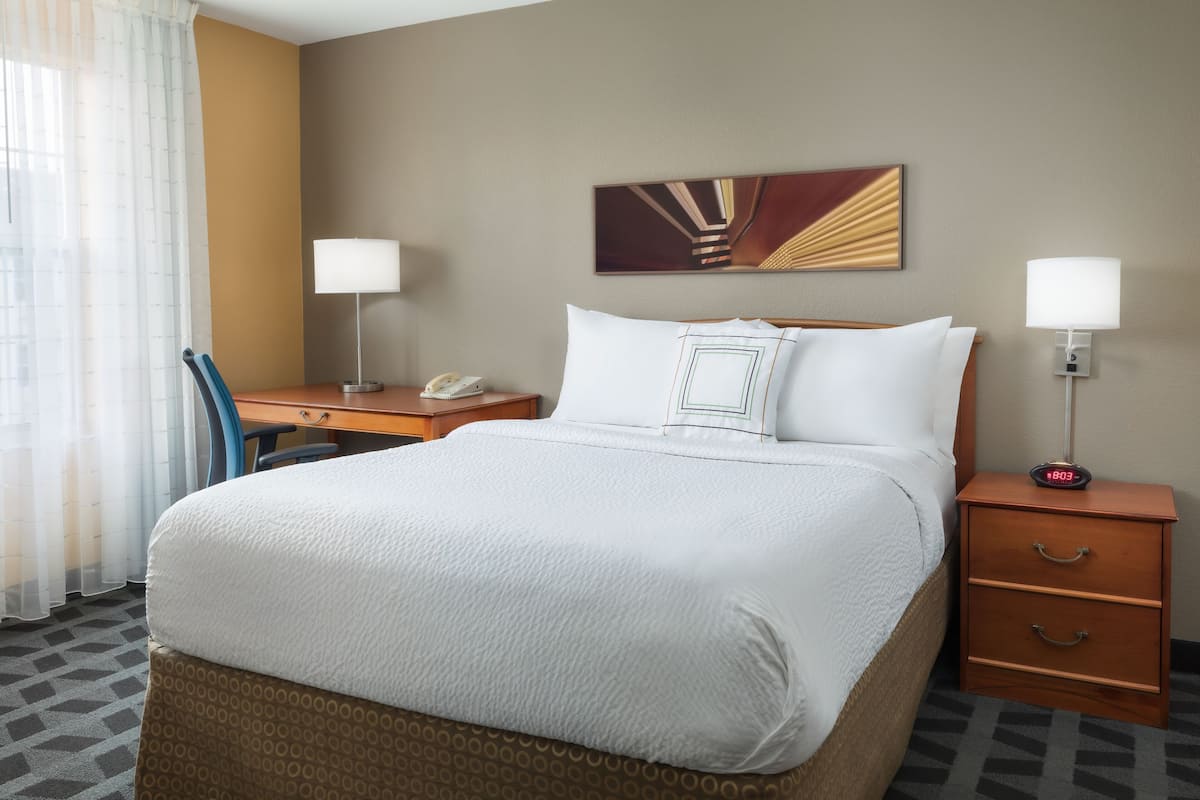 Traditional Suite, 1 Queen Bed | 1 bedroom, iron/ironing board, free WiFi, bed sheets