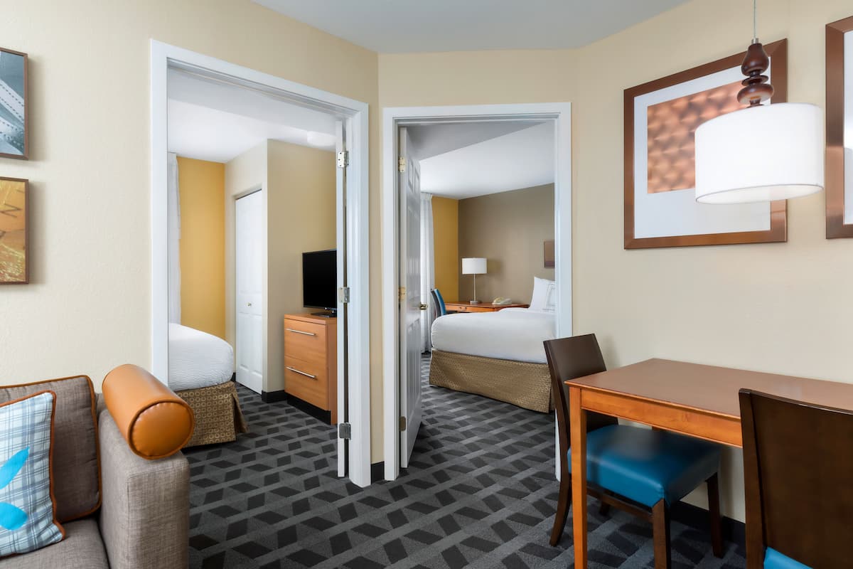 Traditional Suite, 2 Bedrooms | 1 bedroom, iron/ironing board, free WiFi, bed sheets