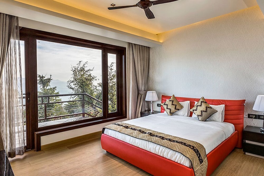 Luxurious 3BHK near Rishikesh by Planacation