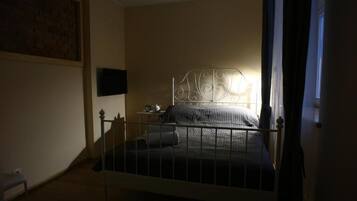 City Apartment | Living area