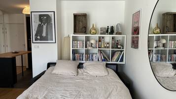 1 Schlafzimmer, Schreibtisch, BĂŒgeleisen/BĂŒgelbrett, kostenloses WLAN