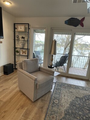 スマートテレビ、暖炉