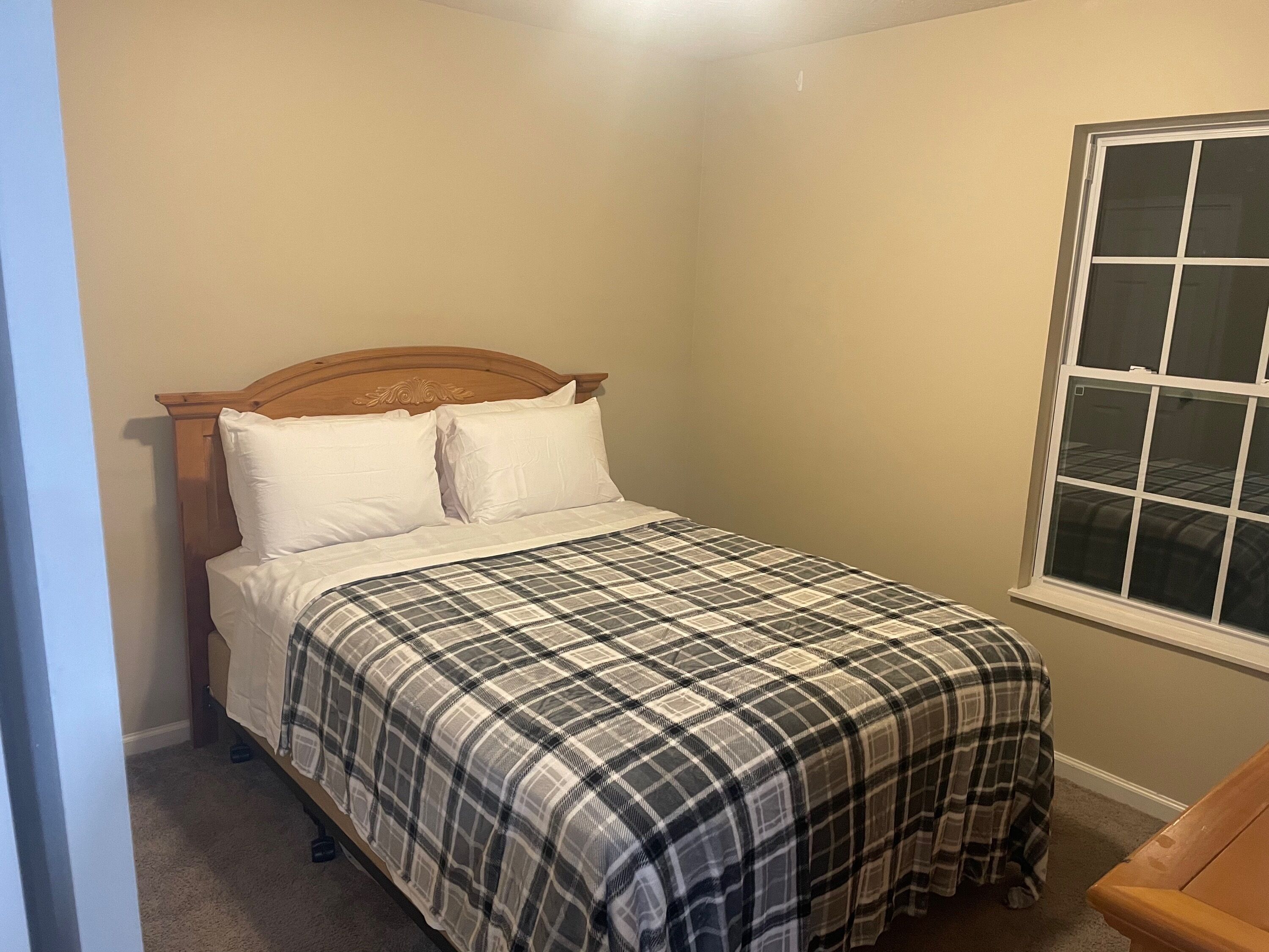 Rural 3 bedroom ranch with country setting