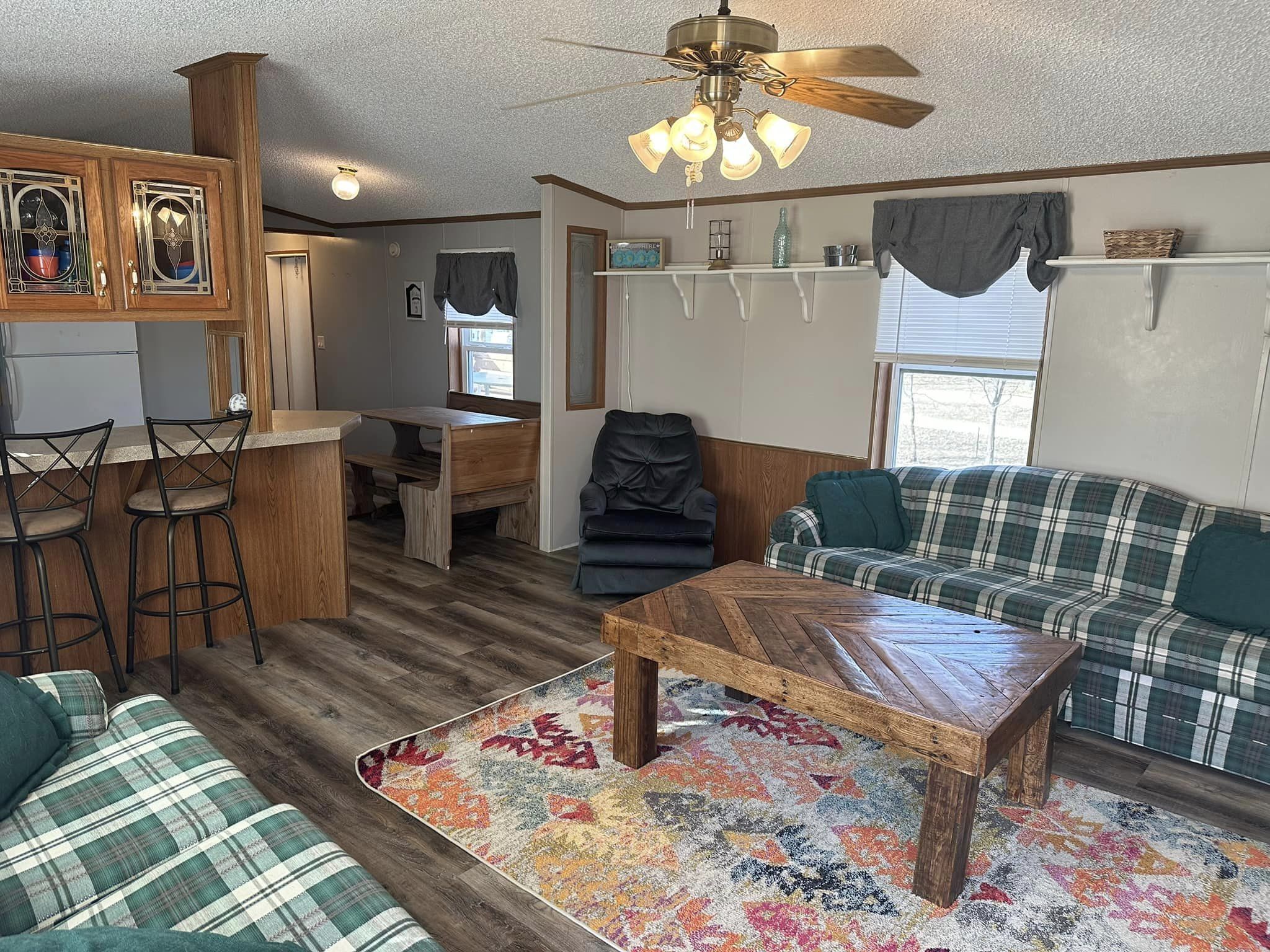 BUCKEL LODGE CALAMUS (Near Homestead Knolls Campground)