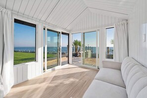 Smart TV, offices