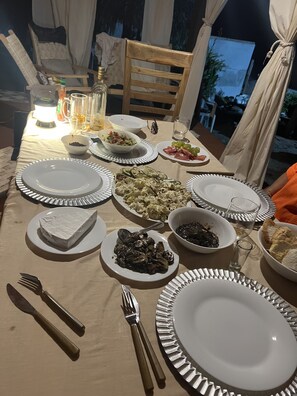 Outdoor dining