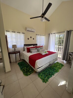 2 chambres, fer et planche à repasser, Wi-Fi, draps fournis