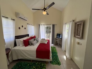 2 bedrooms, iron/ironing board, WiFi, bed sheets - 2 BDR 3 Beds Villa w/Pool and Jacuzzi - 2 minutes from the beach! (Rio San Juan)