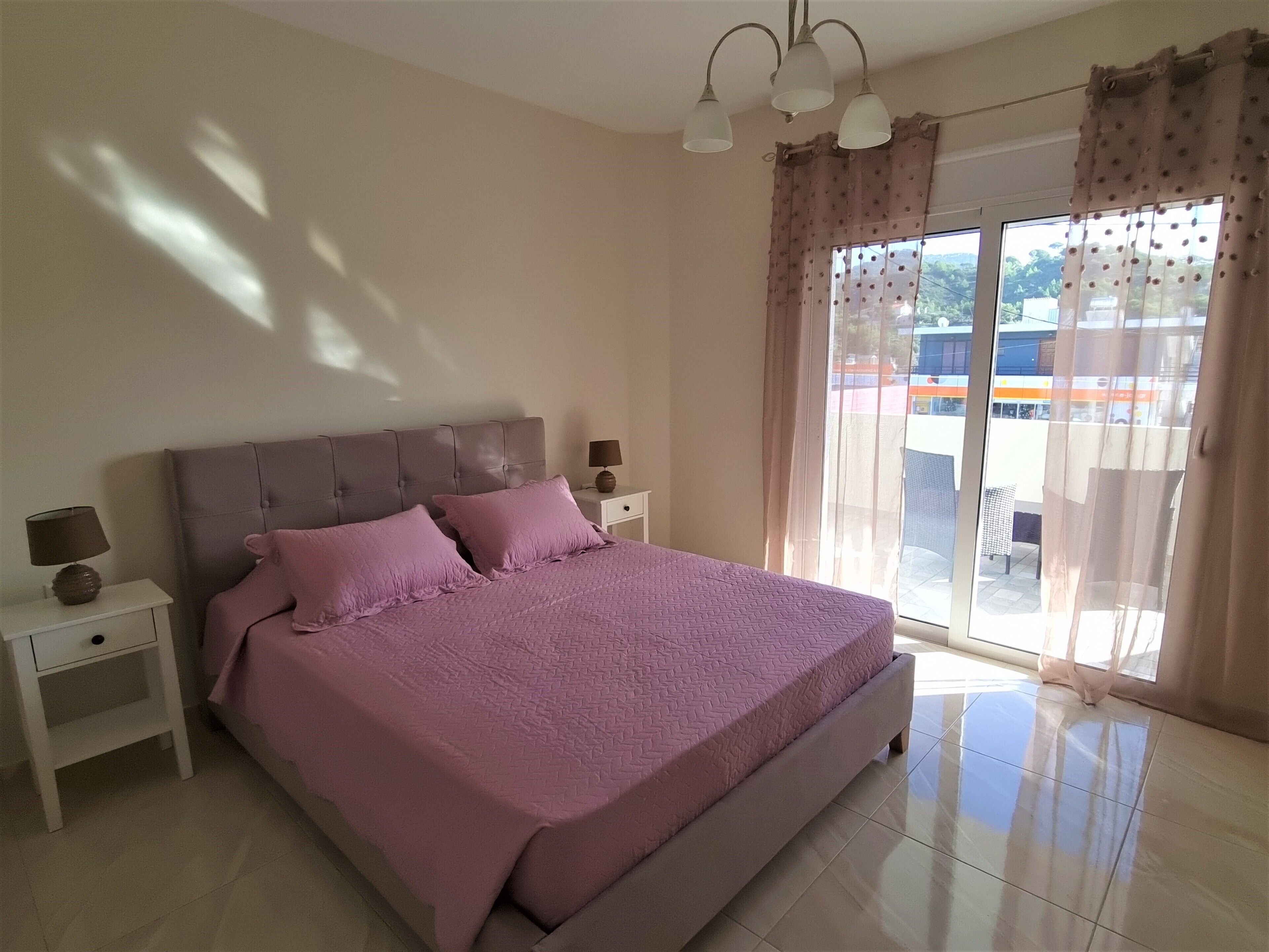 1 chambre, bureau, fer et planche à repasser, Wi-Fi gratuit