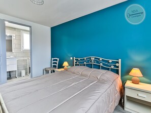 2 Schlafzimmer, Bügeleisen/Bügelbrett