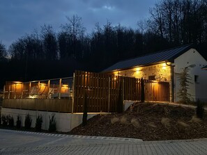 Exterior - Fehér Sas Panzió és Étterem  (Nagyvisnyó)