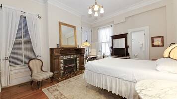 City Room | Iron/ironing board, free WiFi