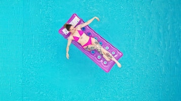 屋外プール、温水プール