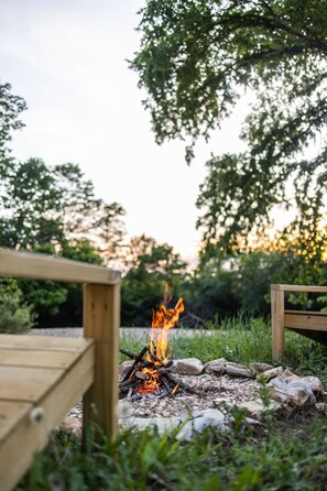 المنطقة المحيطة بالمنشأة