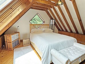 1 bedroom, WiFi (free), bed sheets