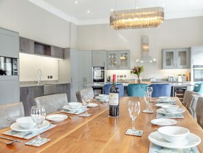 Dining - 3 bedroom accommodation in Eyemouth (Eyemouth)