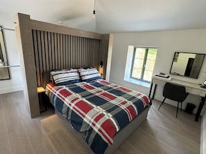3 habitaciones, escritorio y insonorización 