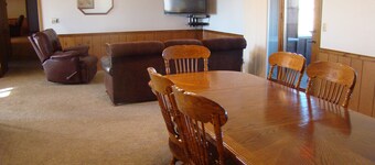 Family friendly country house! Perfect for Fishermen!