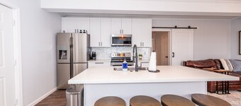 Gorda Getaway - Updated Home on the Colorado River, Minutes to Matagorda Beach!