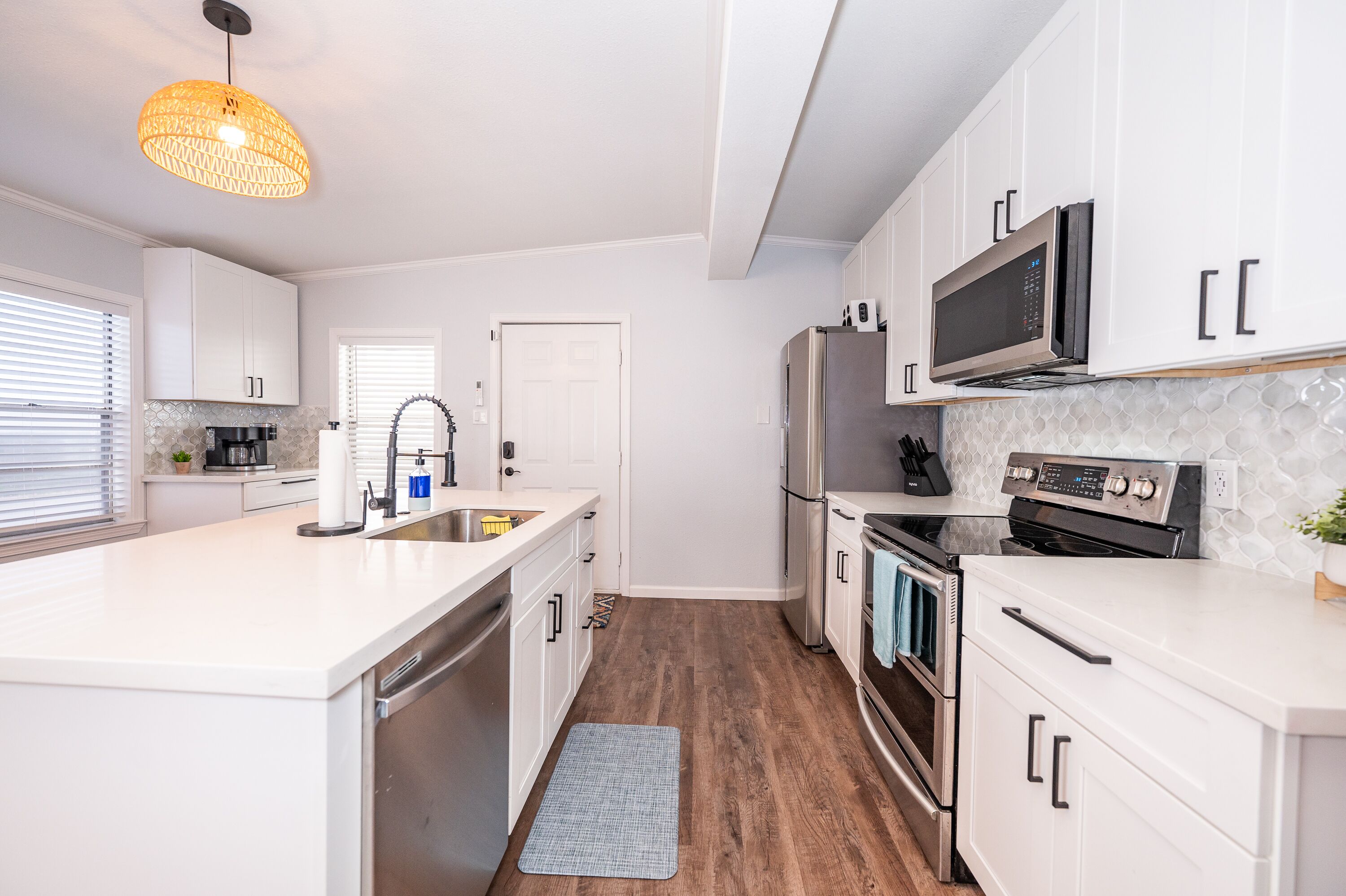 Gorda Getaway - Updated Home on the Colorado River, Minutes to Matagorda Beach!