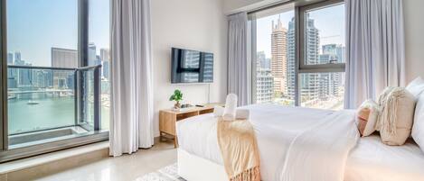 2 bedrooms, in-room safe, iron/ironing board, free WiFi