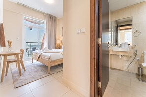 1 chambre, coffres-forts dans les chambres, fer et planche Ă repasser