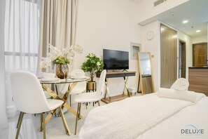 Zimmersafe, Bügeleisen/Bügelbrett, kostenloses WLAN, Bettwäsche