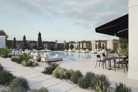 Seasonal outdoor pool, pool umbrellas, sun loungers