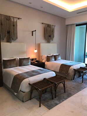 4 dormitoris, caixa forta a l'habitació, wifi gratuïta i roba de llit 