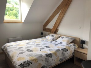 1 chambre, lit parapluie, Wi-Fi, draps fournis