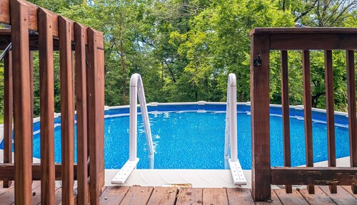 5 bed Mountain View Retreat | Private Pool | Quiet 8 Acres!