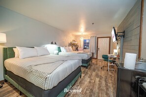 1 dormitori, escriptori, un bressol de viatge i wifi gratuïta