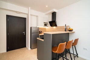 Fridge, microwave, stovetop, dishwasher - Apartments Villa Sofia - Apartment Master (Dubrovnik)