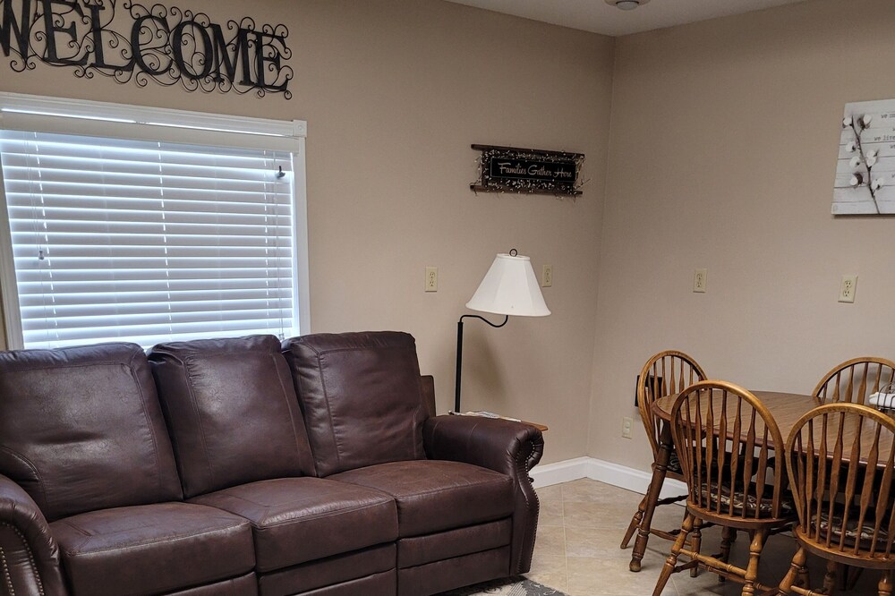 Lake Shelbyville Country Cottage