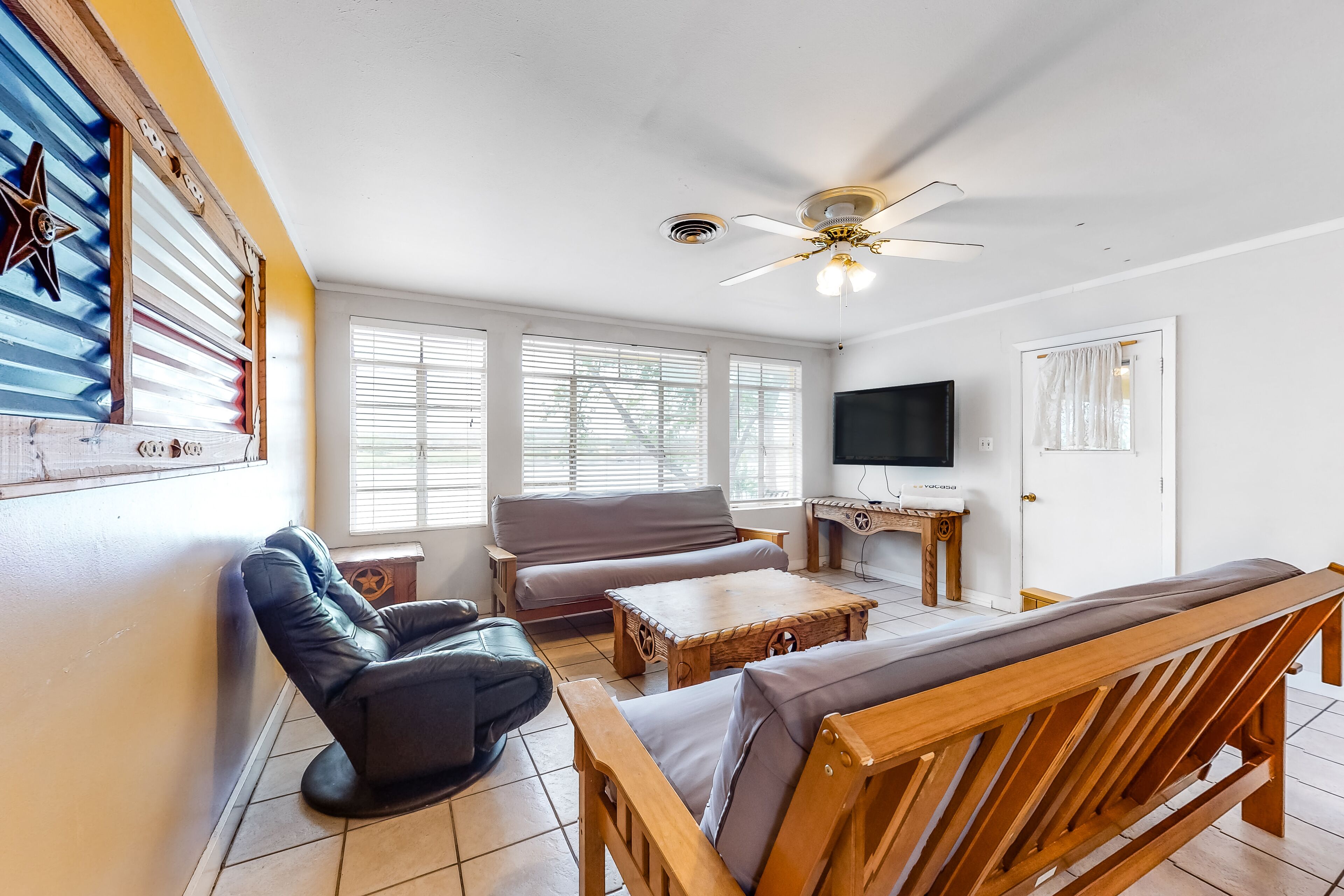 Lakefront home + casita with dock, kayaks, AC, & W/D - dog-friendly