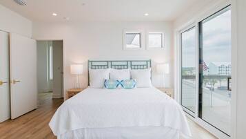 4 bedrooms, iron/ironing board, WiFi (free), bed sheets