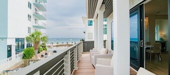 Bluffs 7 | NEW! Private pool! 10 Steps to beach boardwalk!