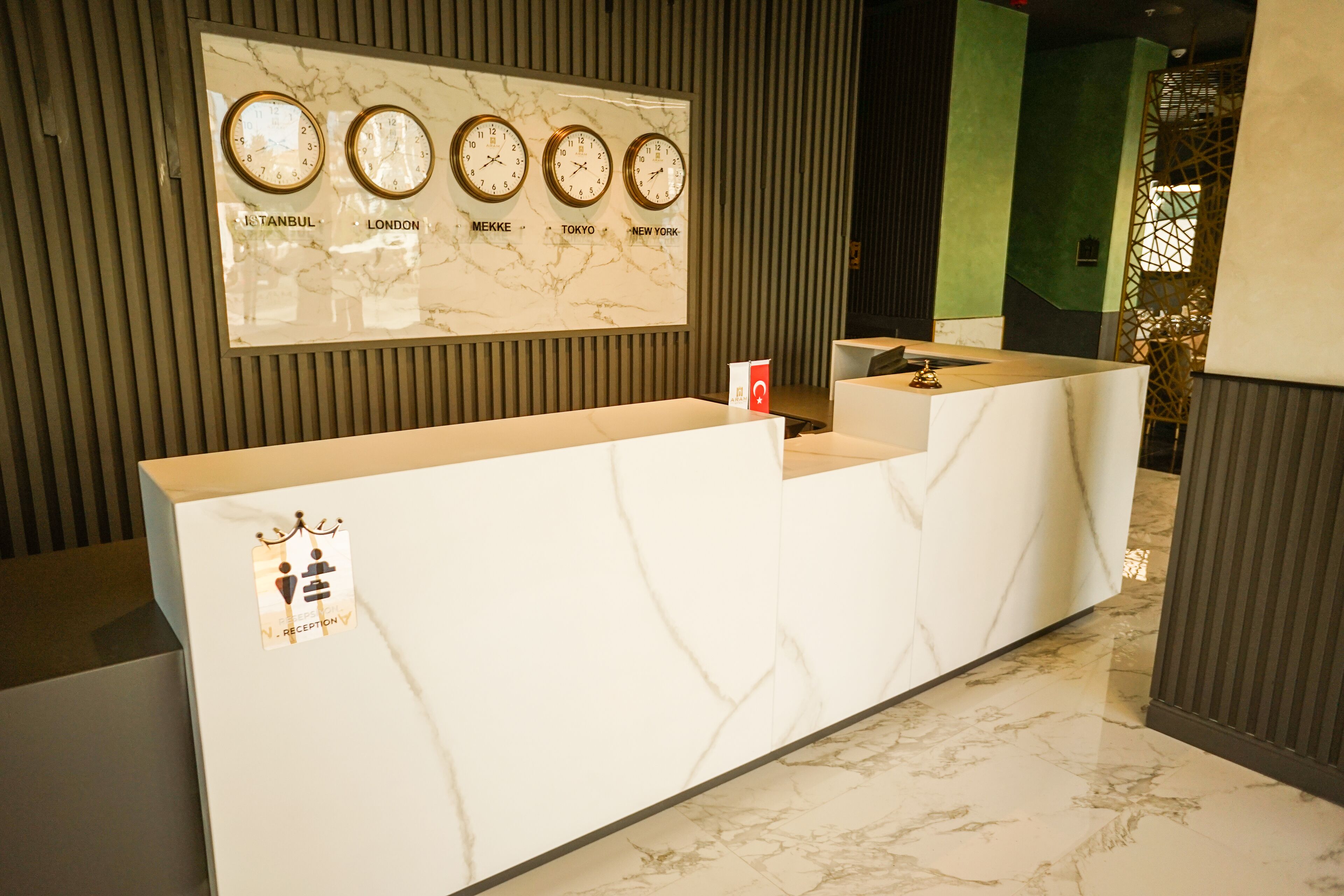 Foto - Aram Otel