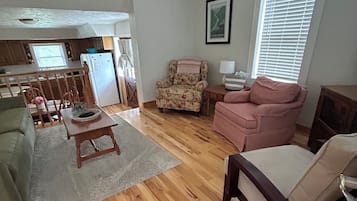 Smart TV, DVD player, books