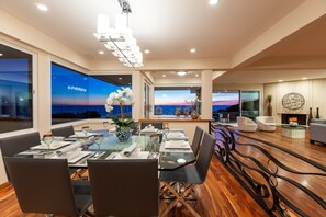 Dining - Moonlight Masterpiece | Oceanfront Luxury Home - Holiday Availability (Encinitas)