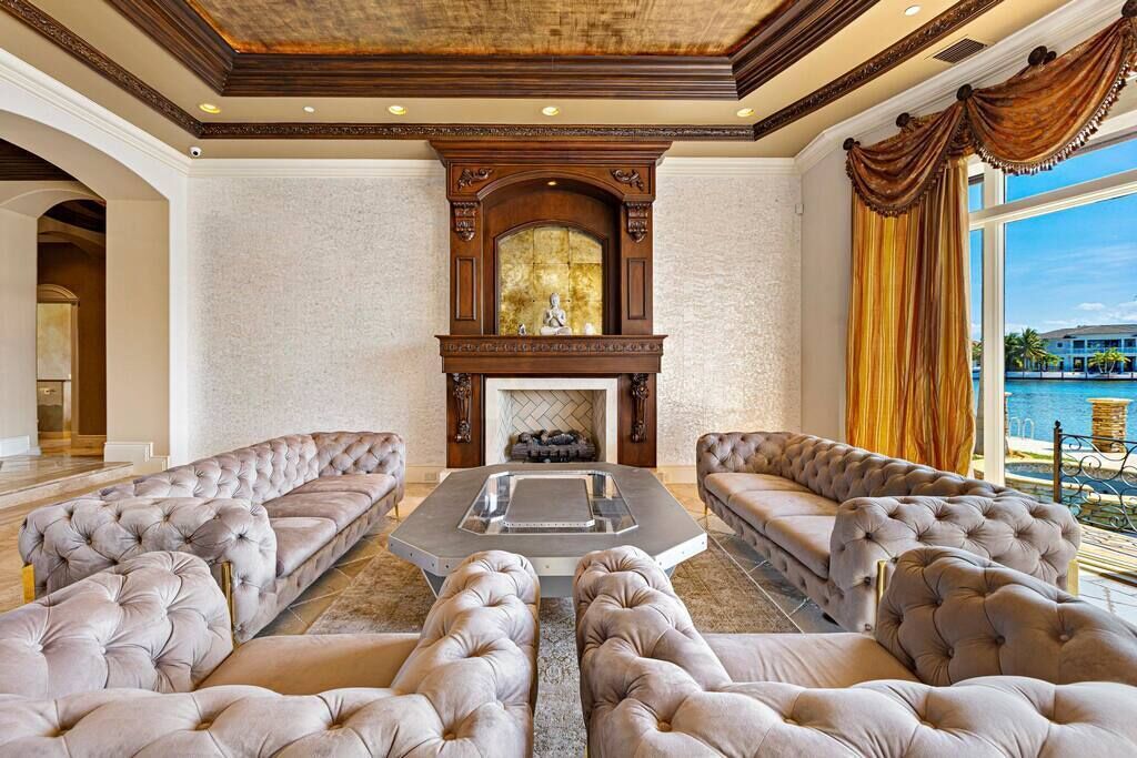 Casa del Toro Mansion