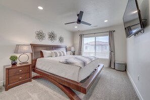 3 soverom, strykejern/-brett, reiseseng for barn og wi-fi