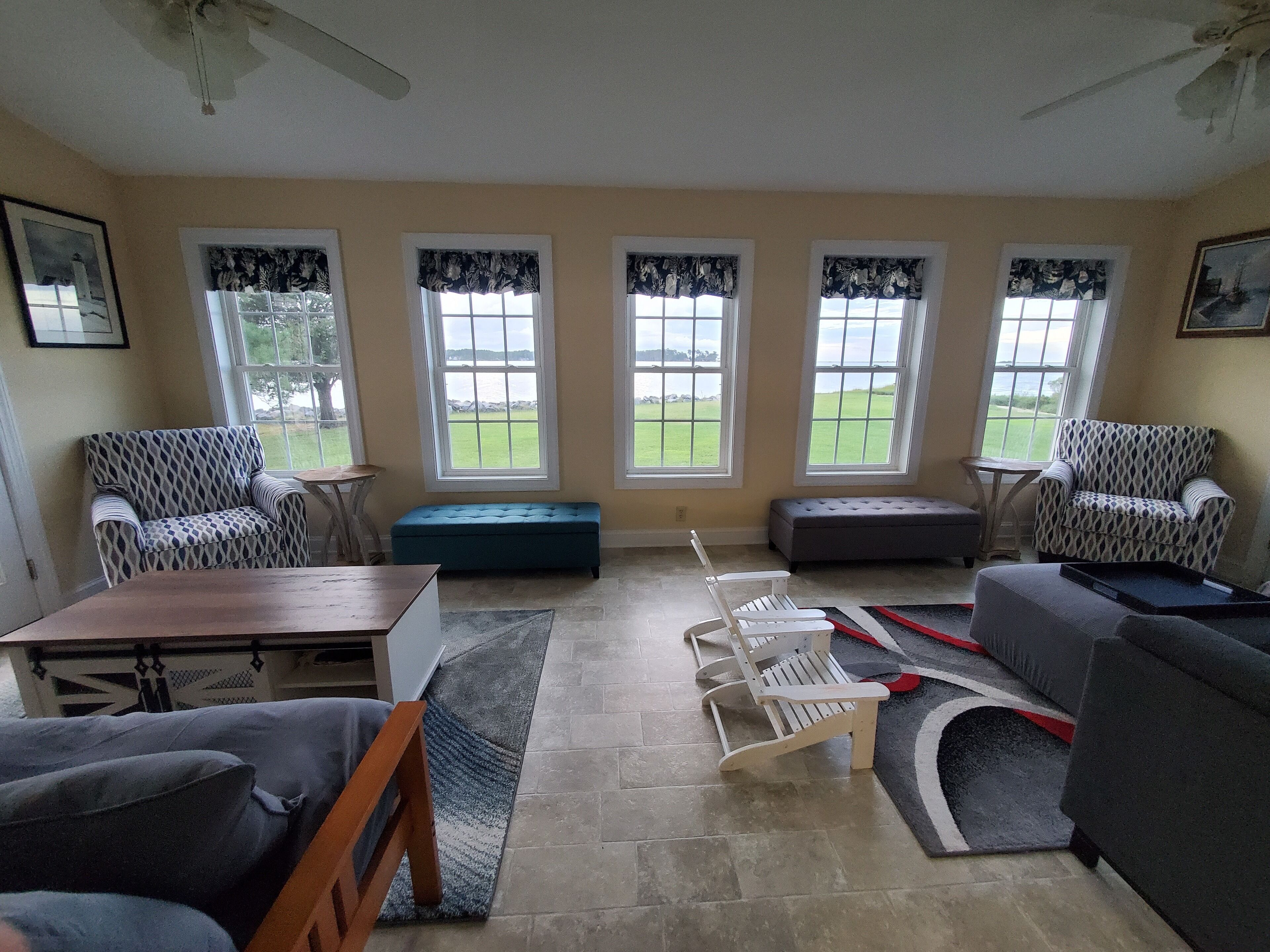 Beach House Getaway, exclusive location on "Chesapeake Bay" with private beach