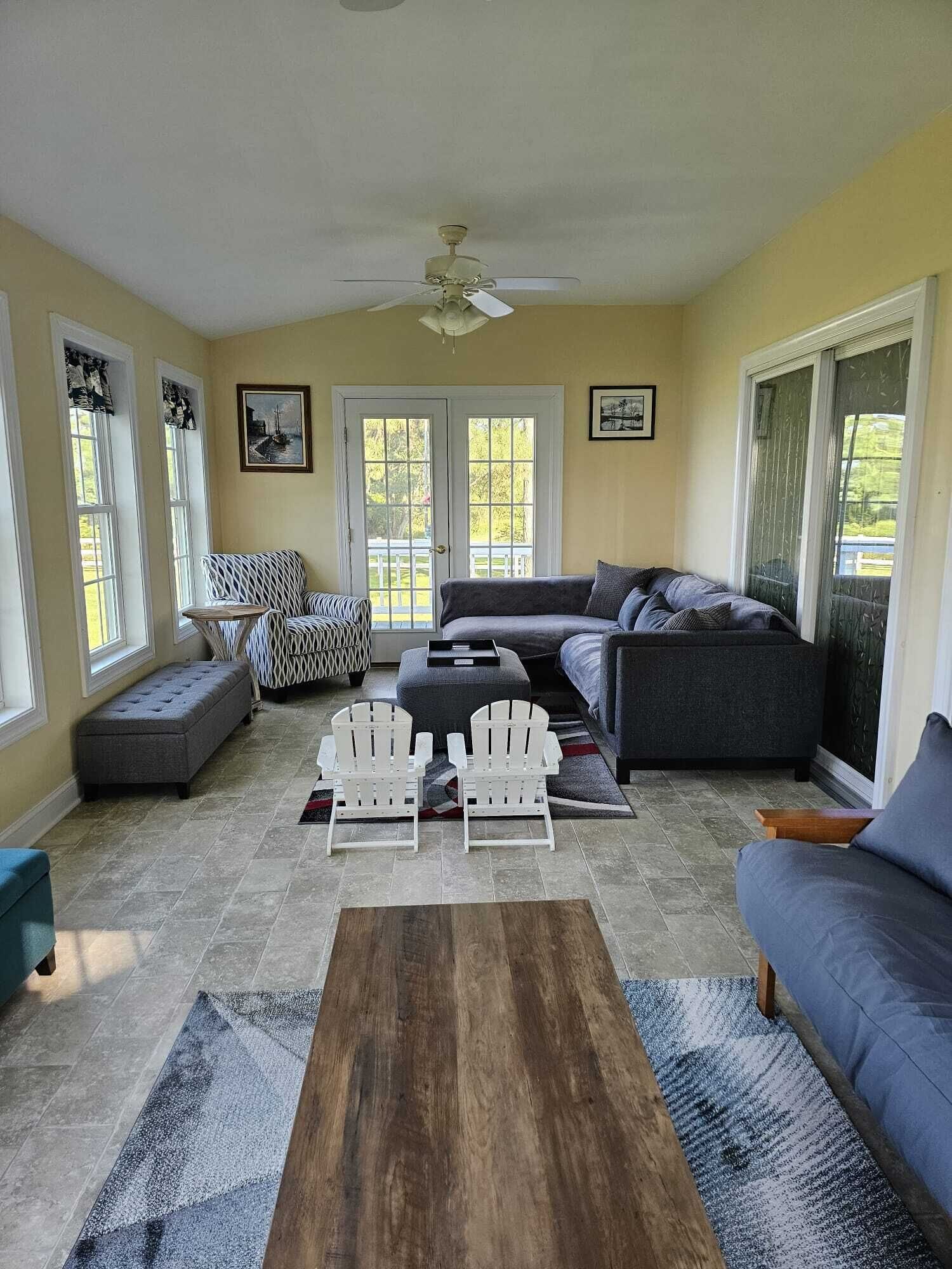 Beach House Getaway, exclusive location on "Chesapeake Bay" with private beach