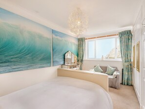 4 bedrooms, free WiFi, bed sheets - 4 bedroom accommodation in Lendalfoot (Lendalfoot)