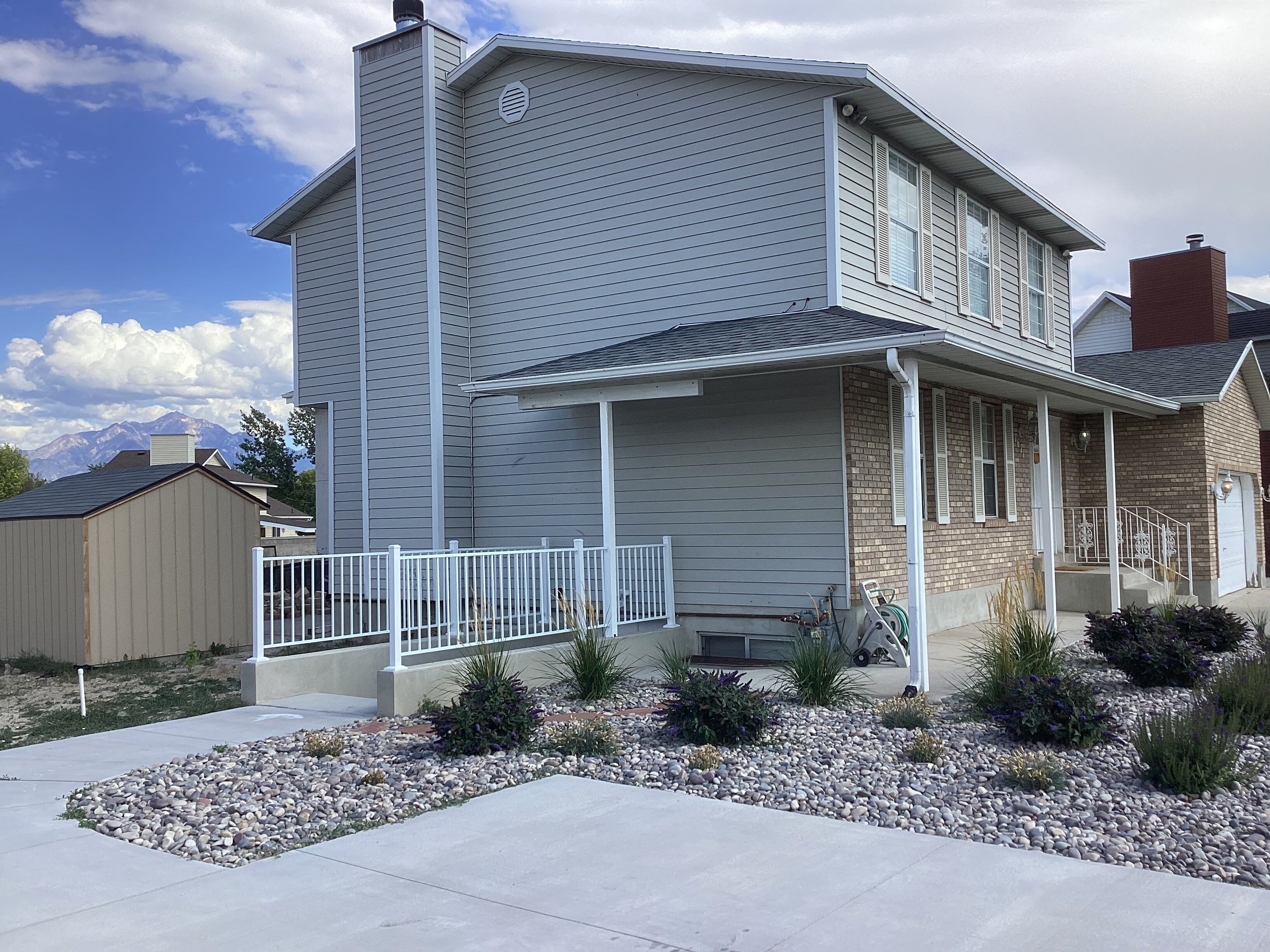 Beautiful, Spacious Basement Suite, Sleeps 7