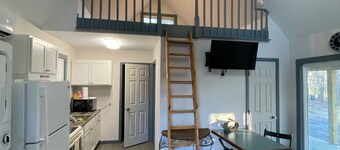 Tiny House (not on water front) near lake martin, and boat ramp