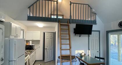 Tiny House (not on water front) near lake martin, and boat ramp